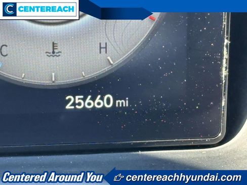 Used 2023 Hyundai Santa Cruz SEL Premium image 24