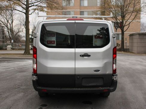 Used 2018 Ford Transit 250 130 Low Roof image 8