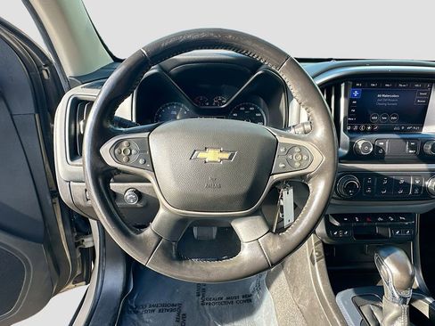 Used 2022 Chevrolet Colorado Z71 image 11