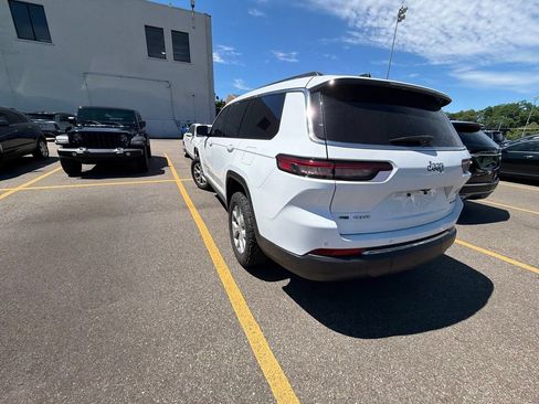 Used 2021 Jeep Grand Cherokee L Limited AWD/4WD image 8