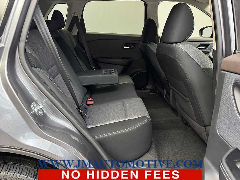 Used 2023 Nissan Rogue SV AWD/4WD image 17