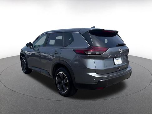 Used 2025 Nissan Rogue SV FWD image 11