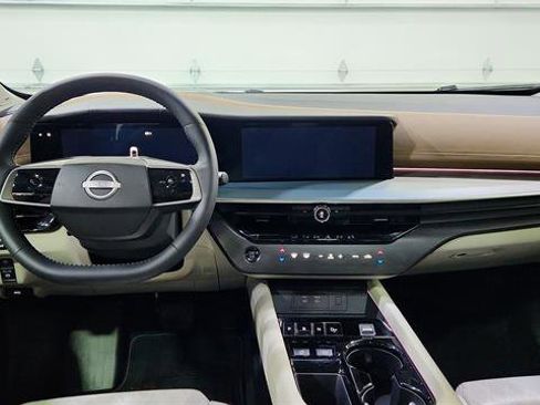 Certified 2025 Nissan Murano Platinum w/ Cargo Package image 26