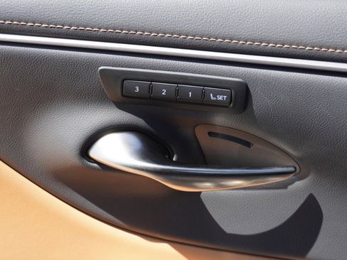 Certified 2025 Lexus ES 350 w/ Premium Package image 22