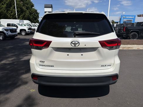 Used 2018 Toyota Highlander XLE image 9