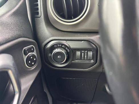 Used 2020 Jeep Wrangler Unlimited Sport S AWD/4WD image 13