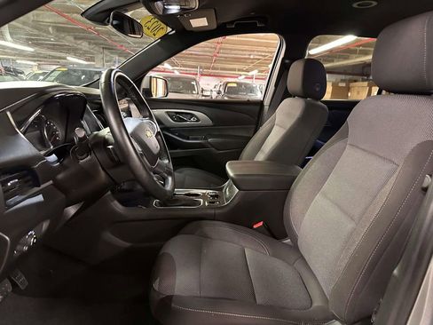 Used 2023 Chevrolet Traverse LT AWD/4WD image 15
