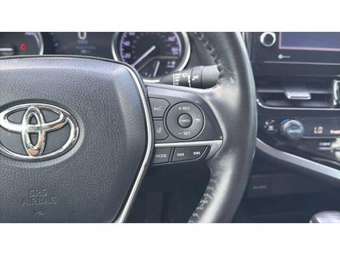 Used 2021 Toyota Camry XLE w/ Cold Weather Package FWD image 27