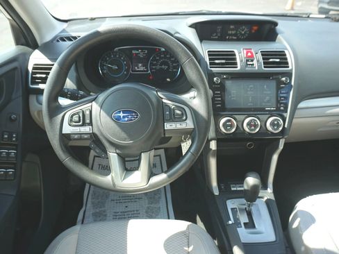 Used 2017 Subaru Forester 2.5i Premium AWD/4WD image 20