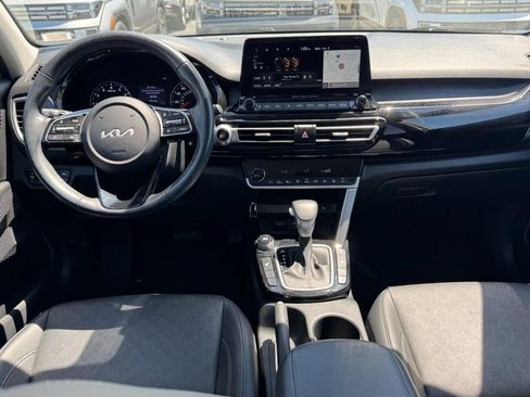 Used 2022 Kia Seltos EX AWD/4WD image 12