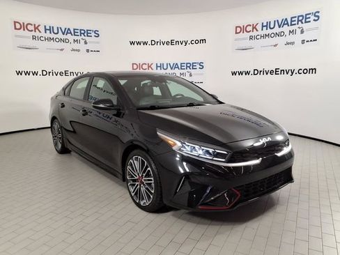 Used 2023 Kia Forte GT image 3