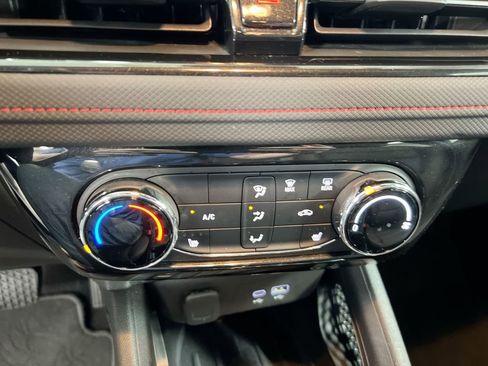 Used 2024 Chevrolet TrailBlazer RS AWD/4WD image 16