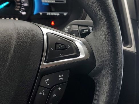 Certified 2024 Ford Edge SEL w/ Convenience Package image 18