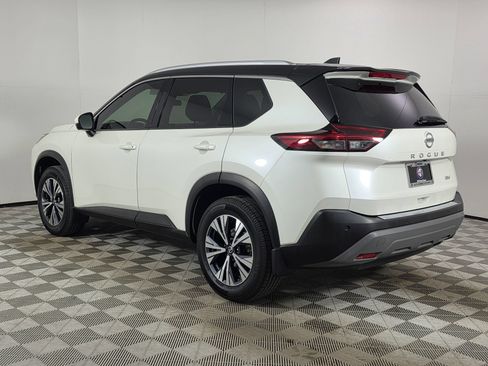 Used 2021 Nissan Rogue SV w/ Premium Package FWD image 7