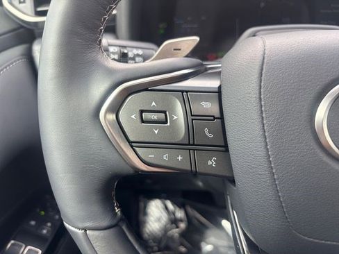 Used 2025 Lexus LX 700h Luxury w/ Appearance Package AWD/4WD image 27