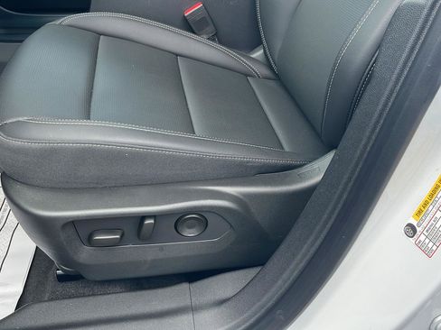 Used 2025 Buick Envision Preferred AWD/4WD image 20