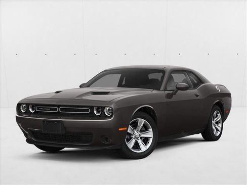 Used 2019 Dodge Challenger SXT w/ Blacktop Package RWD image 1