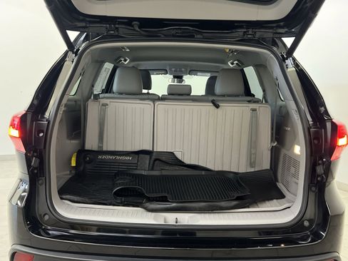 Used 2019 Toyota Highlander Plus image 25