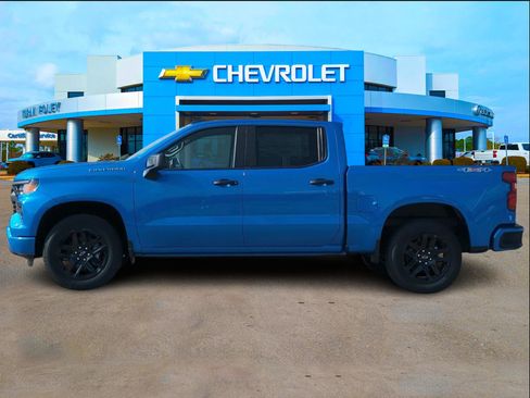 New 2025 Chevrolet Silverado 1500 Custom image 2