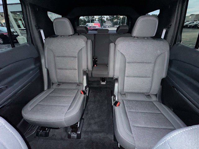 Used 2025 Chevrolet Traverse LT w/ Midnight/Sport Edition FWD image 25