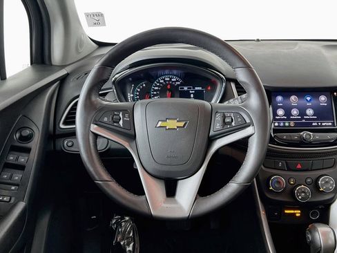 Used 2022 Chevrolet Trax LT w/ Driver Confidence Package AWD/4WD image 11