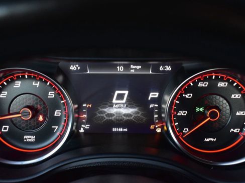 Used 2023 Dodge Charger SXT RWD image 16
