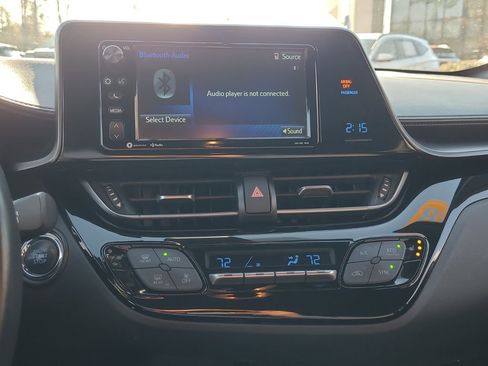 Used 2018 Toyota C-HR image 22