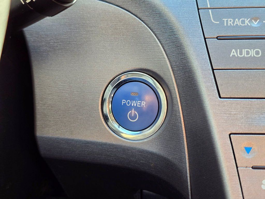 Used 2014 Toyota Prius Three FWD image 26