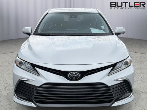 Used 2023 Toyota Camry XLE w/ Navigation Package FWD image 9