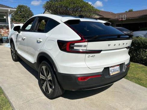 Used 2023 Volvo C40 Recharge Core AWD/4WD image 2