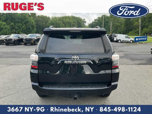 Used 2023 Toyota 4Runner SR5 Premium AWD/4WD image 4