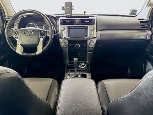 Used 2017 Toyota 4Runner SR5 Premium image 13