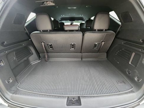 Used 2026 Chevrolet Traverse Z71 w/ LPO, Floor Liner Package AWD/4WD image 26