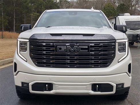Used 2024 GMC Sierra 1500 Denali Ultimate image 11