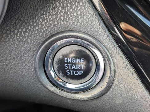 Used 2019 Toyota C-HR XLE image 20