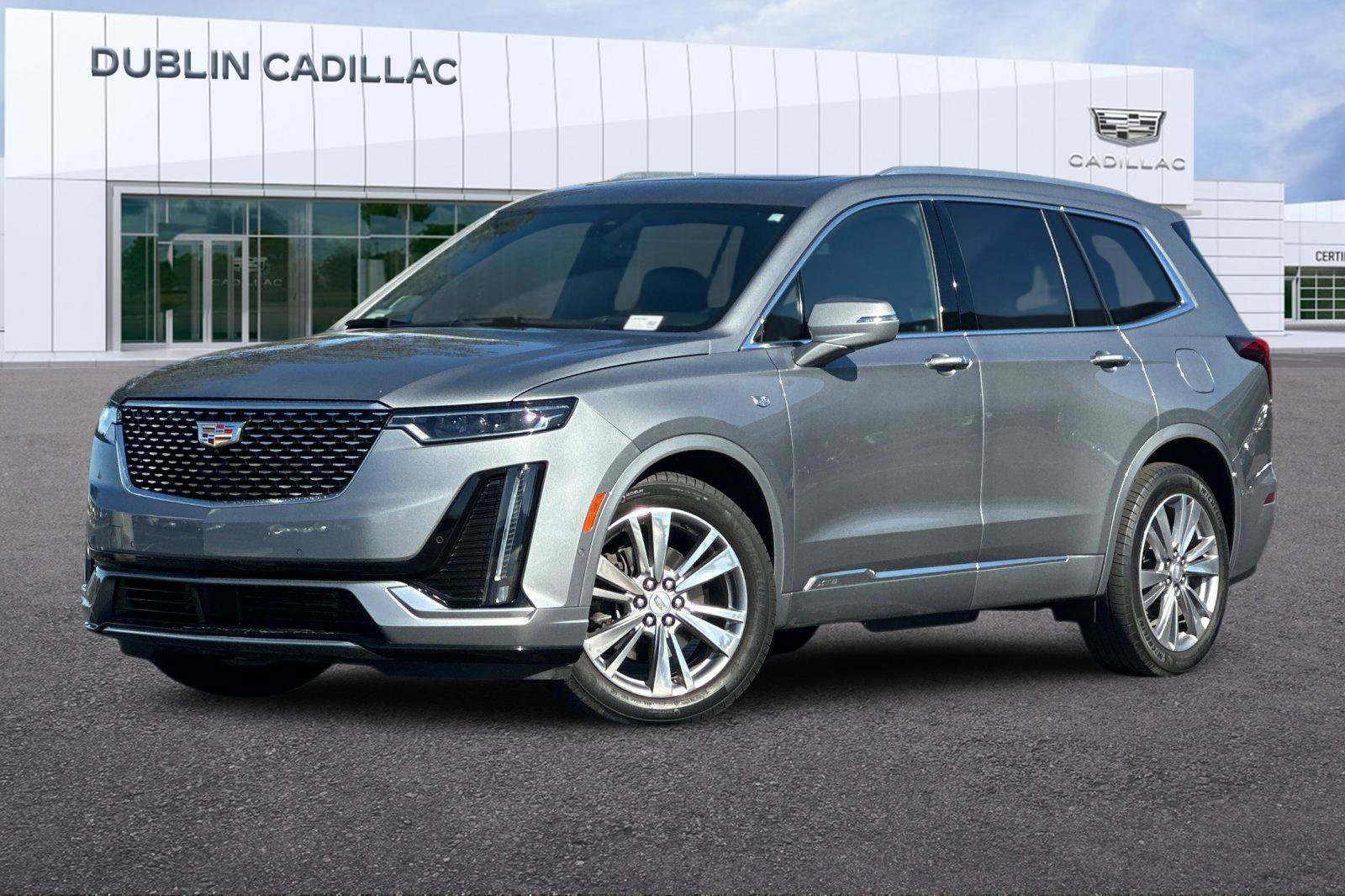 Certified 2024 Cadillac XT6 Premium Luxury w/ Technology Package FWD image 8