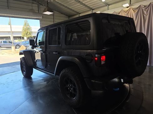 Used 2024 Jeep Wrangler Unlimited AWD/4WD image 7