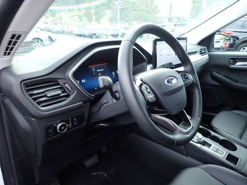 Certified 2024 Ford Escape Platinum image 14