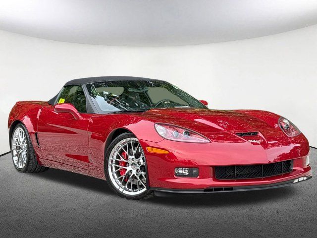 Used 2013 Chevrolet Corvette 427 w/ 1SB Preferred Equipment Group RWD image 2