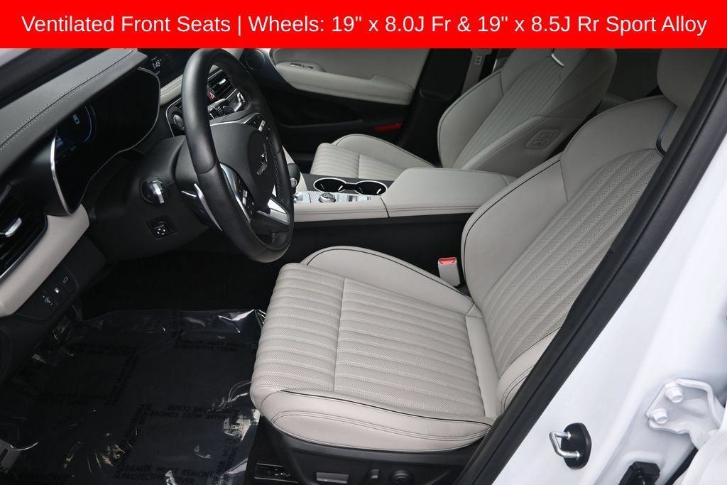 Used 2023 Genesis G70 2.0T w/ Sport Prestige Package RWD image 10