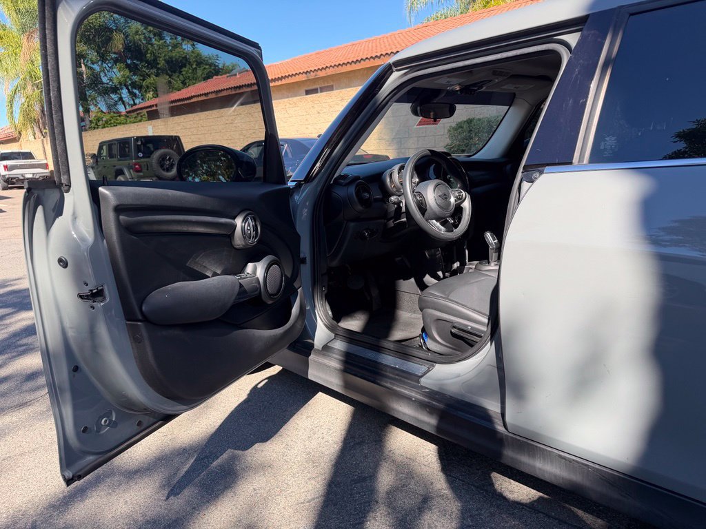 Used 2021 MINI Cooper 4-Door Hardtop FWD image 18