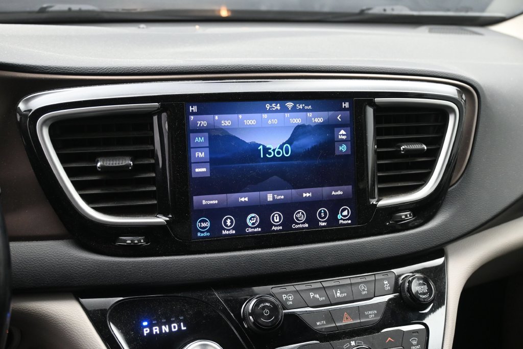 Used 2019 Chrysler Pacifica Touring-L w/ Advanced Safetytec Group FWD image 14