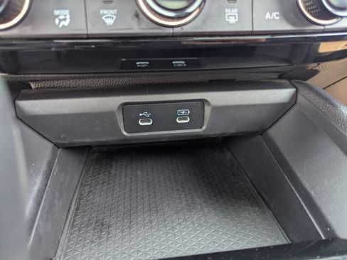 Used 2024 Honda Accord Sport image 27