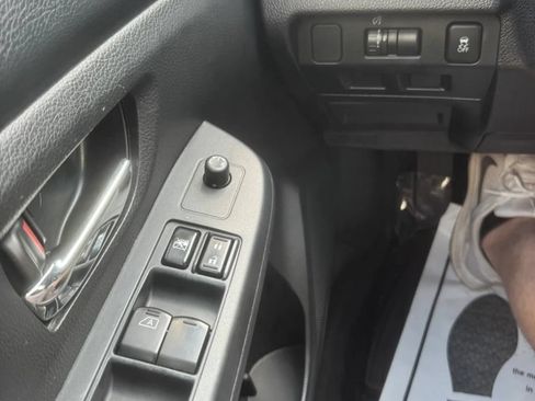 Used 2013 Subaru Crosstrek 2.0i Limited AWD/4WD image 17