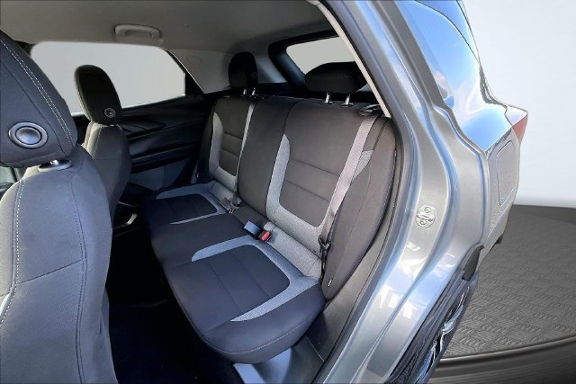 Used 2025 Chevrolet TrailBlazer LT AWD/4WD image 20
