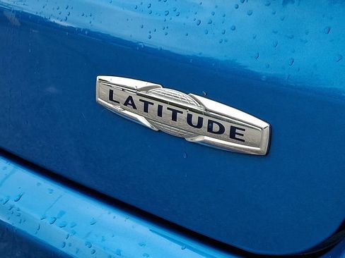 Used 2018 Jeep Compass Latitude AWD/4WD image 30