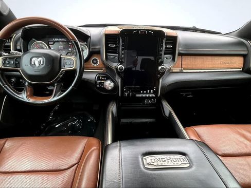 Used 2022 RAM 1500 Limited w/ Body-Colour Bumper Group image 10