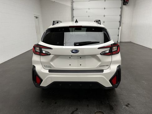Used 2025 Subaru Crosstrek 2.5i Premium AWD/4WD image 7