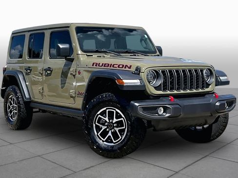 Used 2025 Jeep Wrangler Unlimited Rubicon w/ Convenience Group AWD/4WD image 3