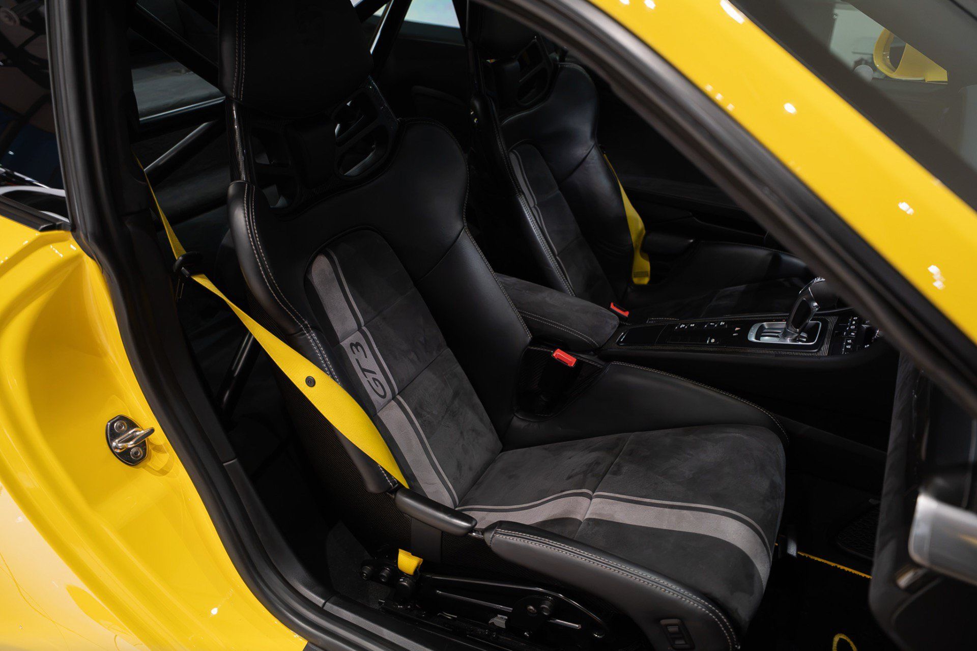Used 2018 Porsche 911 GT3 RWD image 27